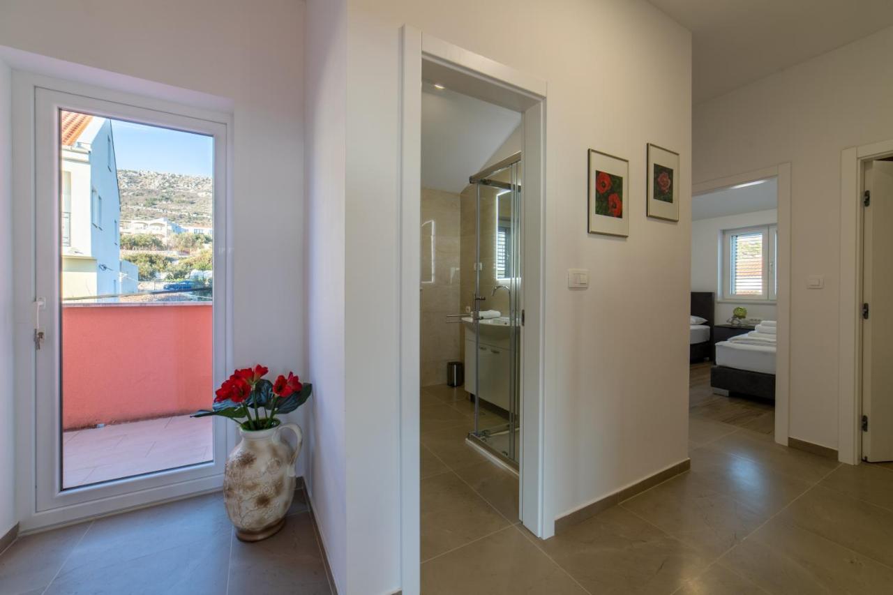 Apartments Katarina Kastela Exterior photo