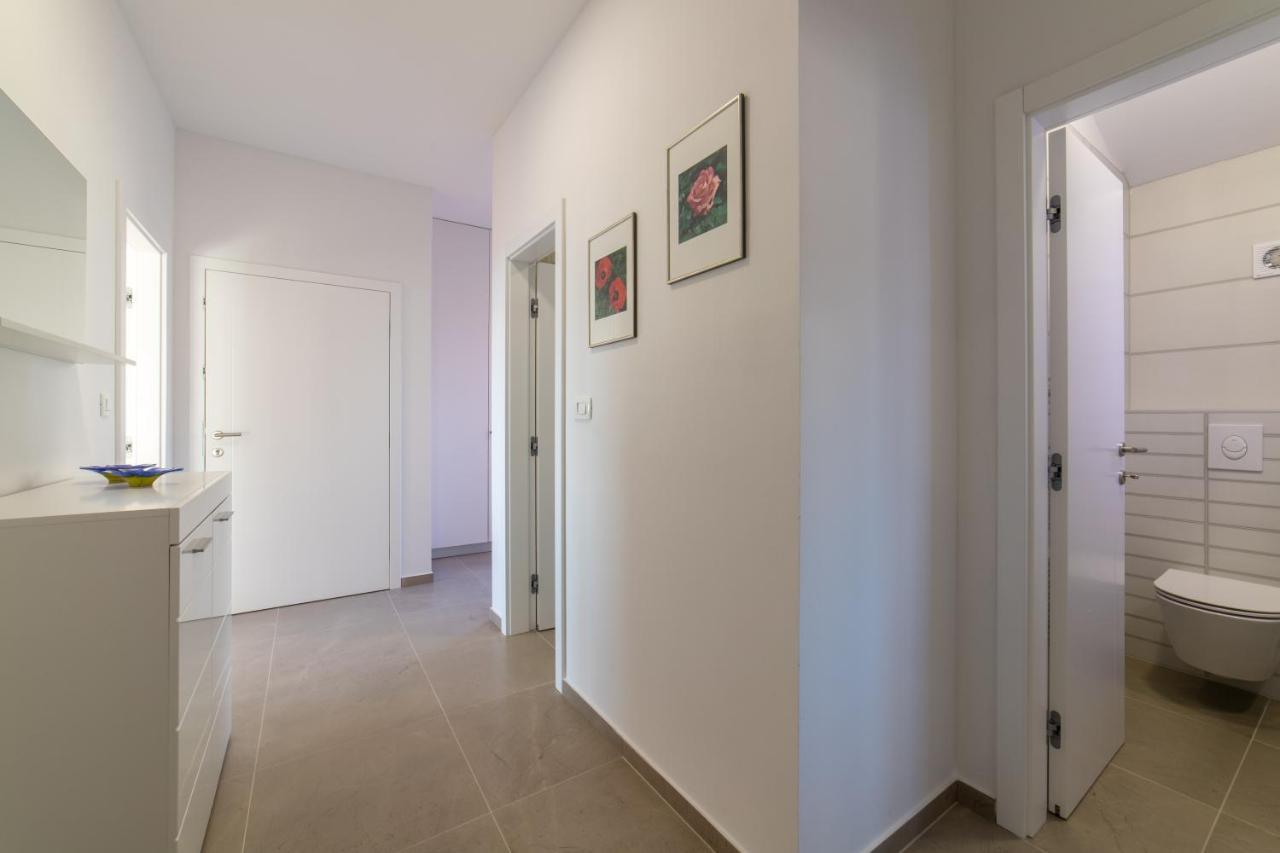 Apartments Katarina Kastela Exterior photo