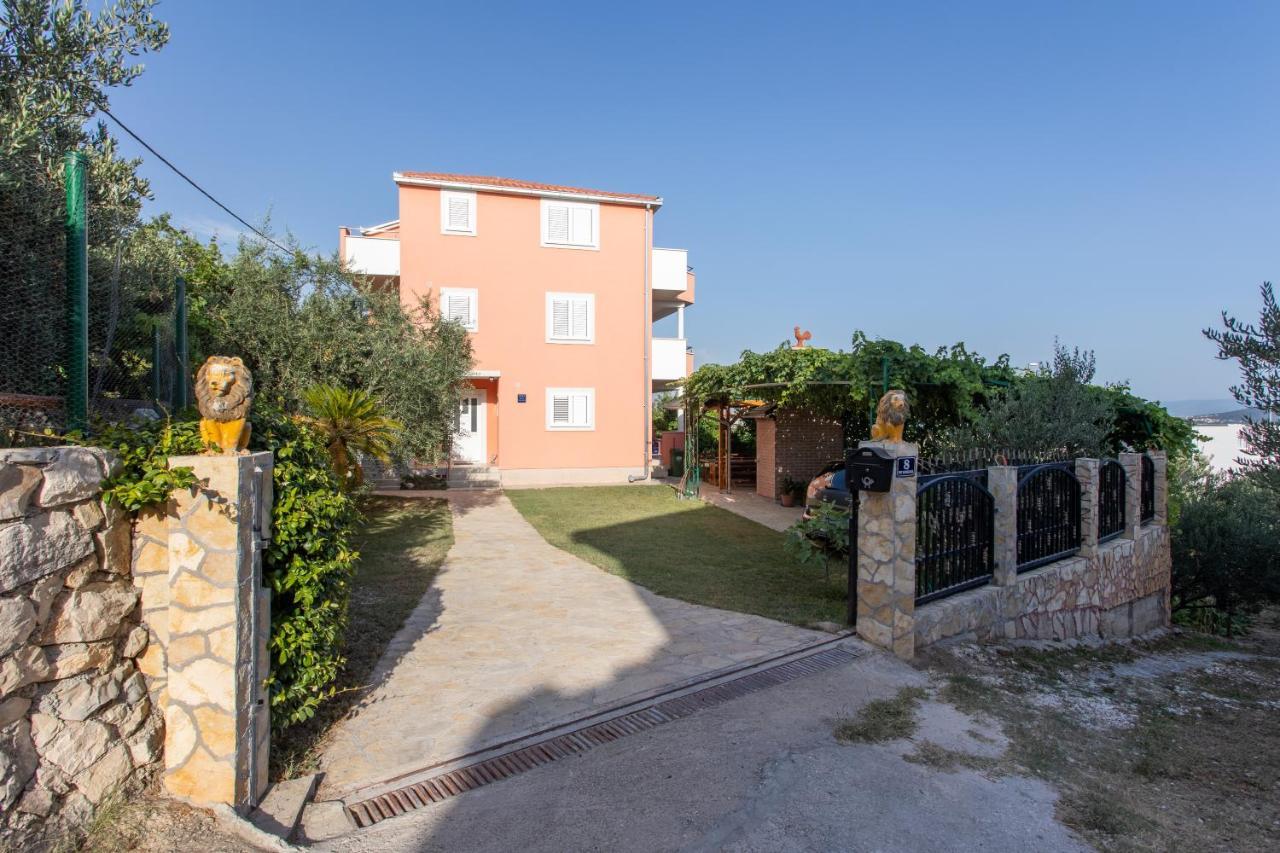 Apartments Katarina Kastela Exterior photo